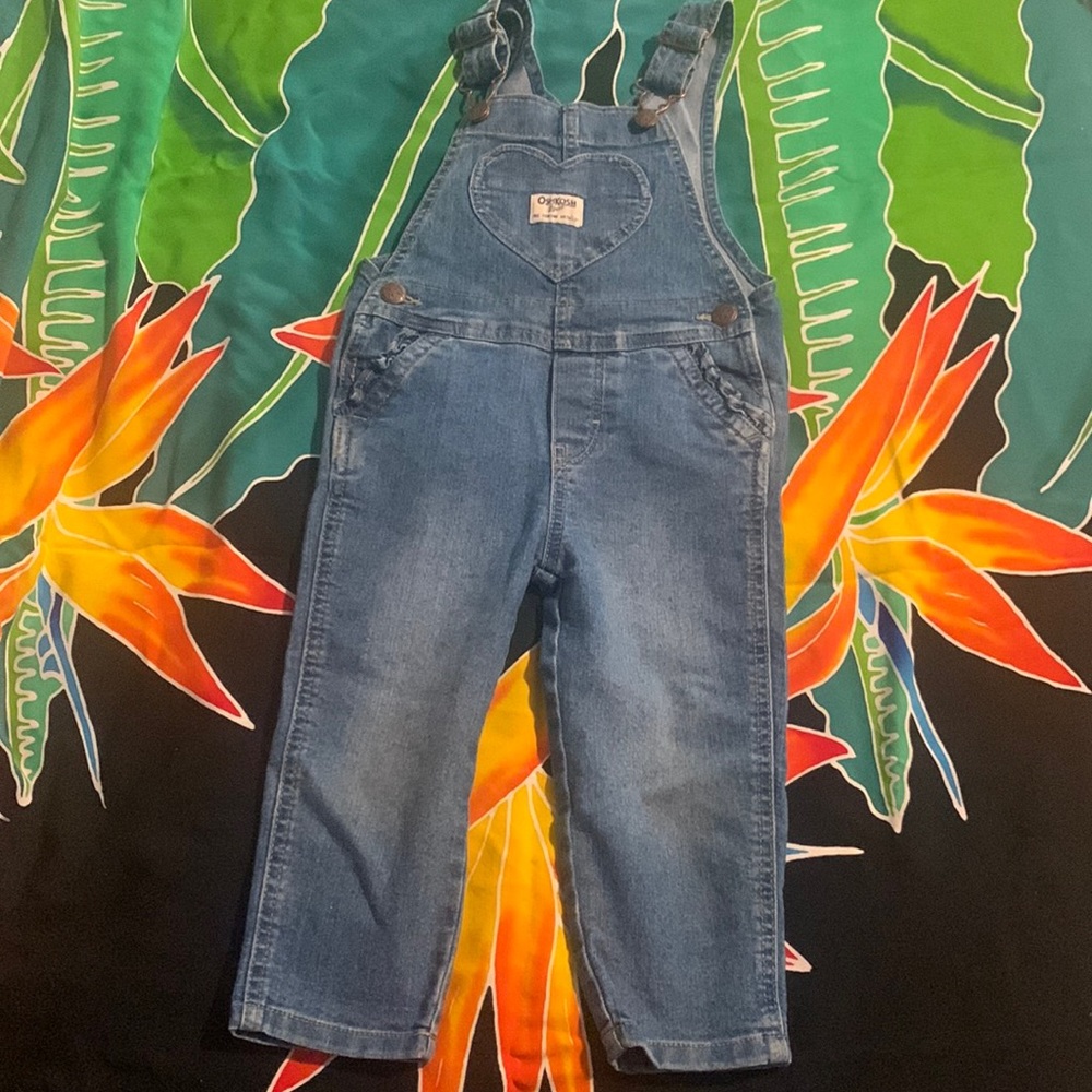 ❌SOLD❌ OshKosh Denim Heart Pocket Overalls